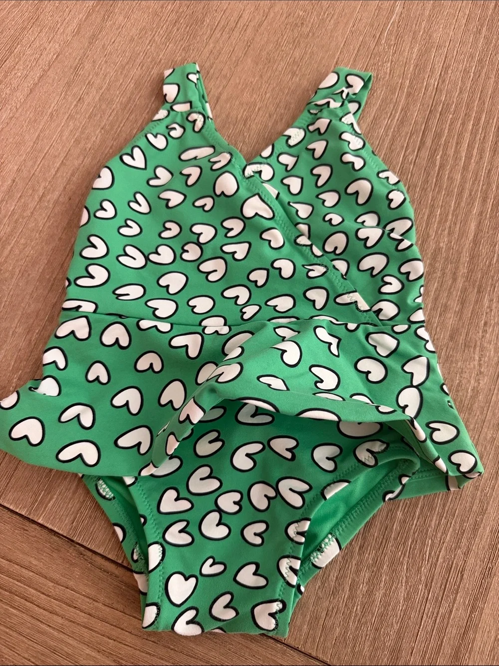 GAP bright green